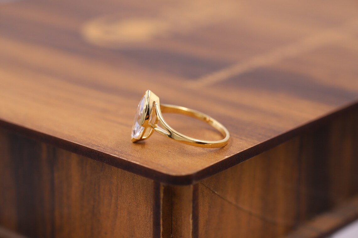 Elongara 14K Gold Diamond Ring for Women Featuring Marquise Cut Center Stone Sleek Solitaire Fine Jewelry for Proposal, Dainty Modern Bridal Ring, Unique Fine Jewelry Gift for Her - Image 4