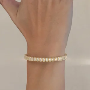 Contemporary Step Cut Diamond Bracelet in Yellow Gold Minimalist Emerald Shape Link Bracelet with Bezel Setting, Elegant Fine Jewelry Statement Piece