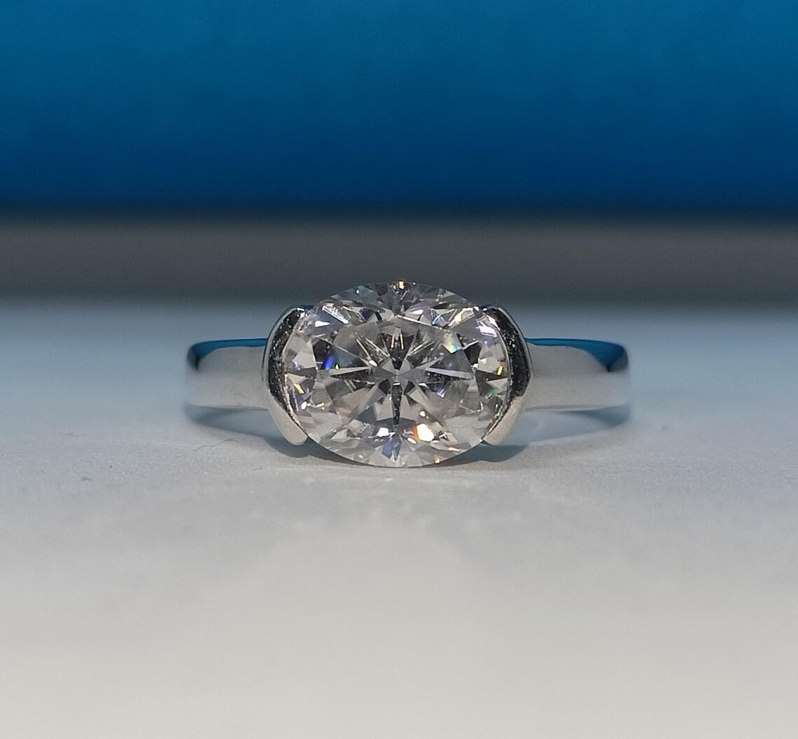 Luxury Sparkling Moissanite Silver Ring for Women Perfect Wedding Proposal Ring, Anniversary Gift, Promise Ring, Dainty Stackable Jewelry & Timeless Sophisticated Statement Piece