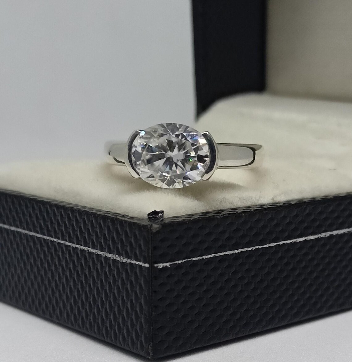 Luxury Sparkling Moissanite Silver Ring for Women Perfect Wedding Proposal Ring, Anniversary Gift, Promise Ring, Dainty Stackable Jewelry & Timeless Sophisticated Statement Piece - Image 2