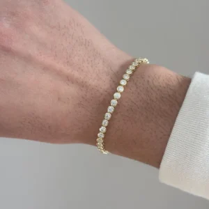 Refined 14k Gold Diamond Tennis Bracelet with Classic Bezel Set Stones, Sleek Everyday Wrist Jewelry for Effortless Layering, Unisex Minimal Luxury Gift for Anniversaries, Birthdays and Timeless Style Lovers