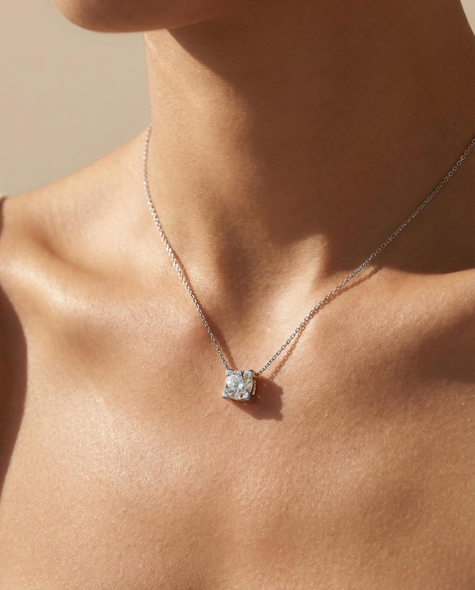 Bold Round Cut Diamond Pendant Necklace in 14K Gold with Strong Center Sparkle and Modern Clean Setting Dainty Yet Striking Everyday Jewelry Piece Designed for Confident Luxury and Effortless Statement Style