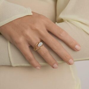 Modern Pear Shaped Diamond Open Bypass Ring in 14K Yellow Gold Minimalist Teardrop Solitaire Statement Ring with Sleek Wrap Band, Elegant Contemporary Fine Jewelry Gift for Her
