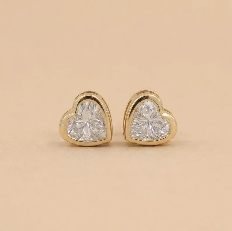 Timeless Heart Shaped Diamond Stud Earrings in 14K White Gold Elegant Minimalist Jewelry Gift for Women, Perfect for Everyday Luxury and Special Occasions