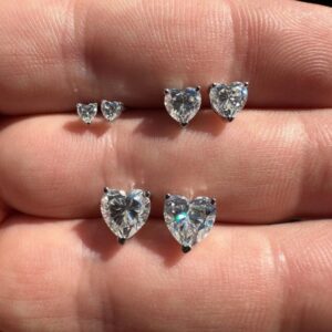 925 Sterling Silver Heart Shaped Moissanite Solitaire Stud Earrings for Women Hypoallergenic Brilliant Cut Lab Diamond Promise Jewelry Gift Boxed Set for Wife