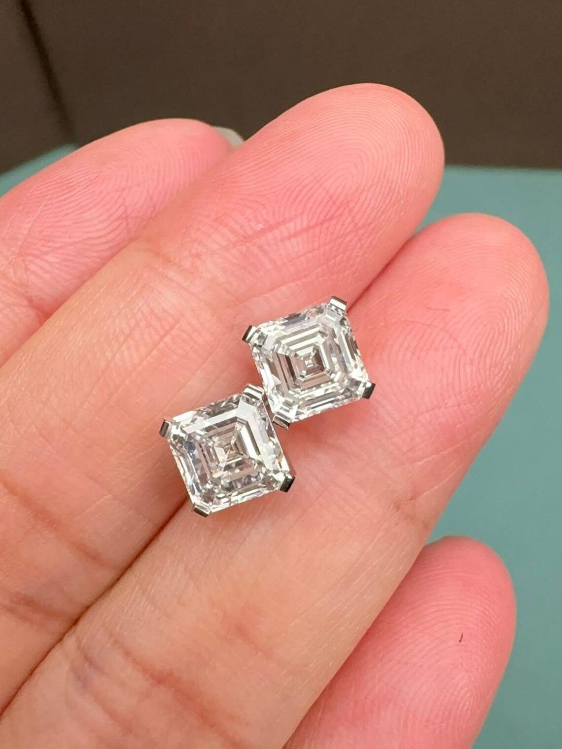Asscher Cut Moissanite Square Stud Earrings in 925 Silver Brilliant Diamond Simulant Solitaire Studs Vintage Art Deco Style Earring Romantic Valentine Birthday Gift for Wife